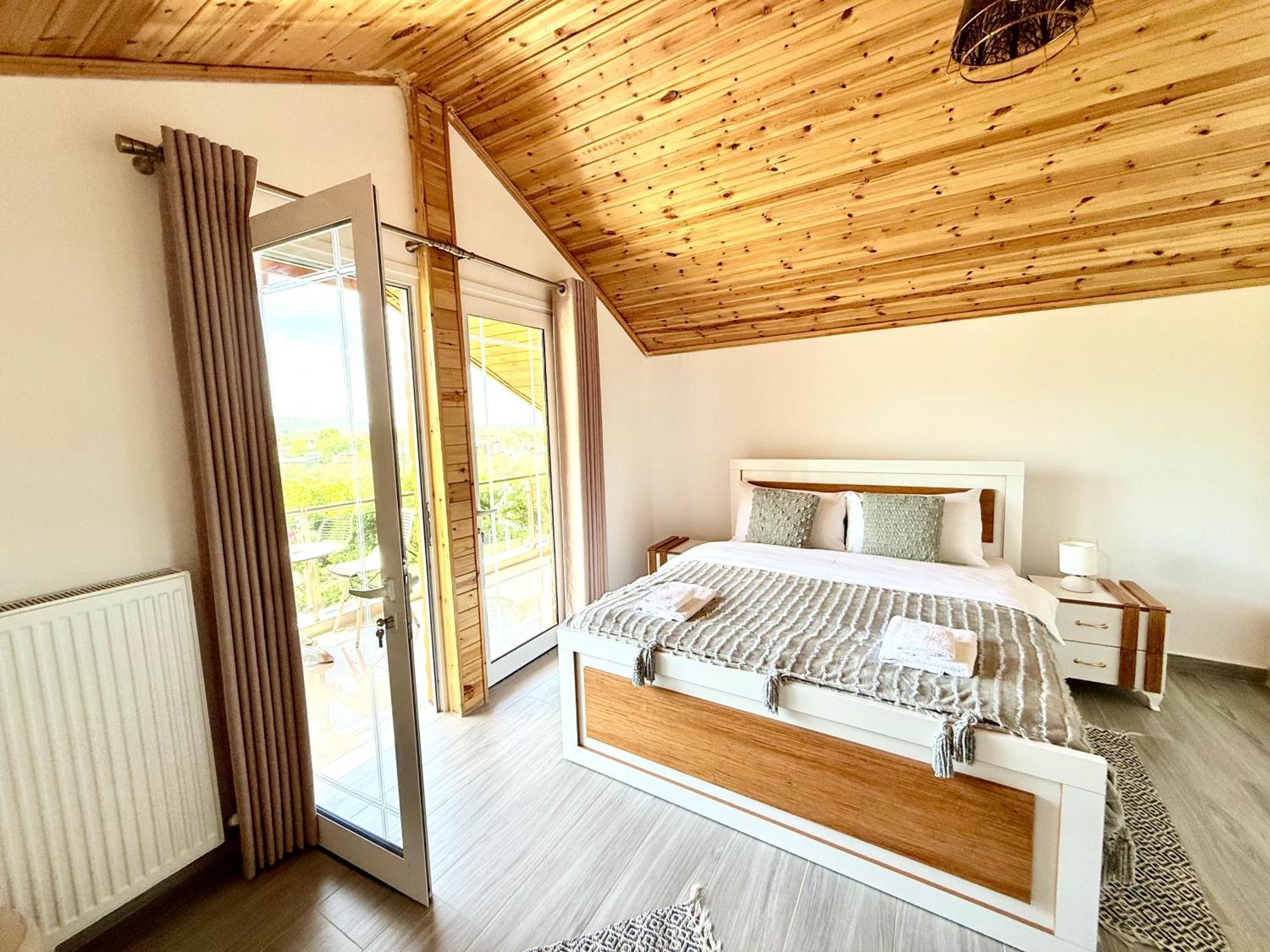Guest House Rean Berat Exterior foto
